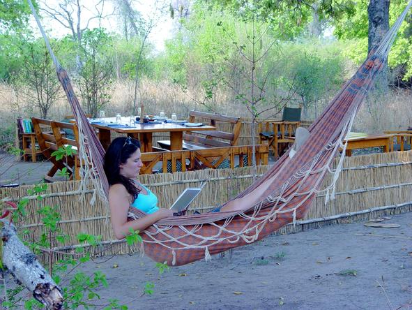 Mwamba Bush Camp - Relaxing 